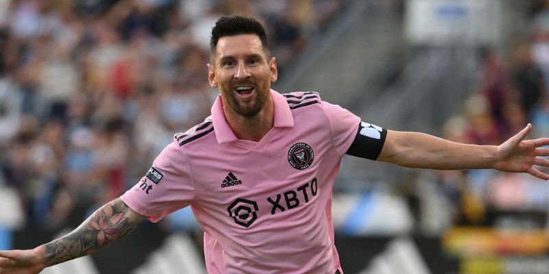 Messi gia nhập Inter Miami với bản hợp đồng 2025 và mức lương 60 triệu euro/mùa